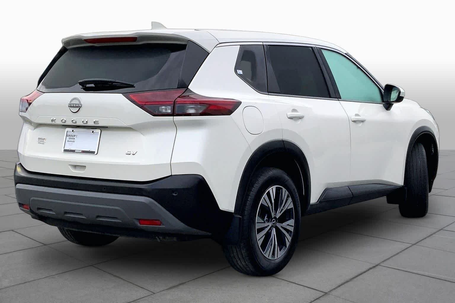 Used 2023 Pearl White Tricoat Nissan SV image 12