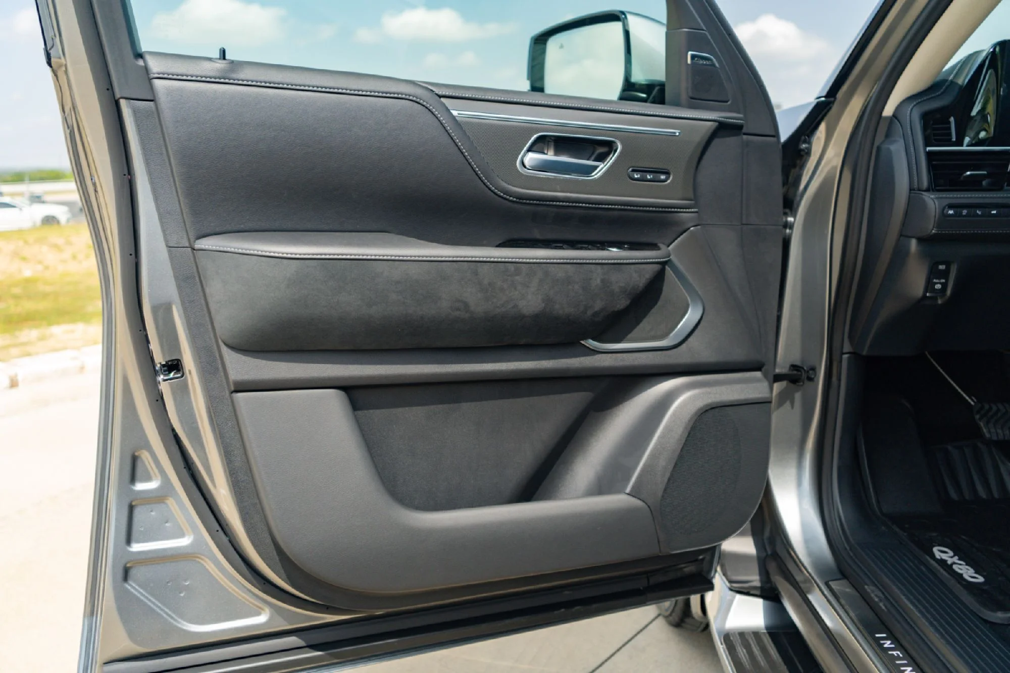 New 2027 DYNAMIC METAL INFINITI Luxe 4WD image 19