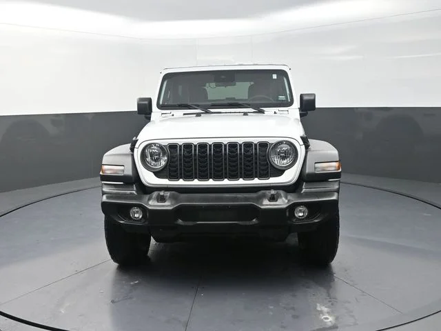 Used 2024 White Jeep Sport S image 5