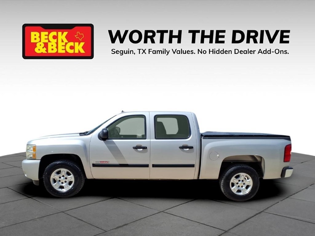 Used 2008 SILVER BIRCH METALLIC Chevrolet LT w/1LT image 8
