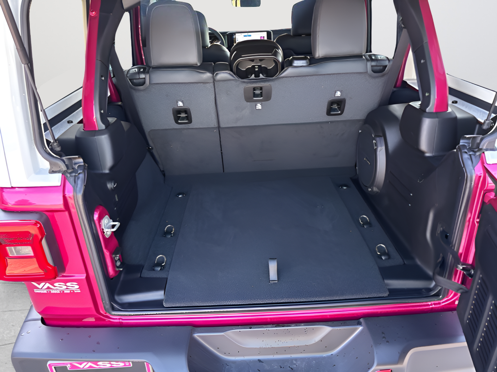 New 2026 Tuscadero Pearl-Coat Exterior Paint Jeep Sahara image 44