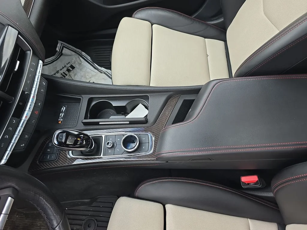 Used 2022 White Cadillac Sport image 12