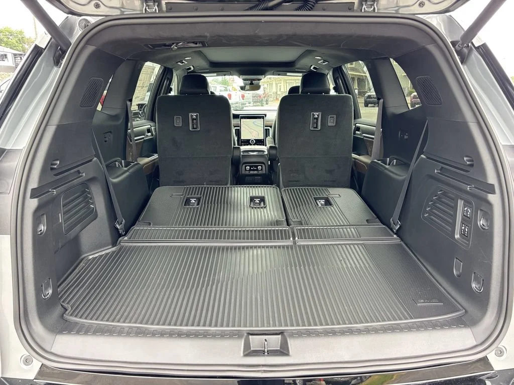 2026 GMC Acadia Denali Ultimate - Photo 16