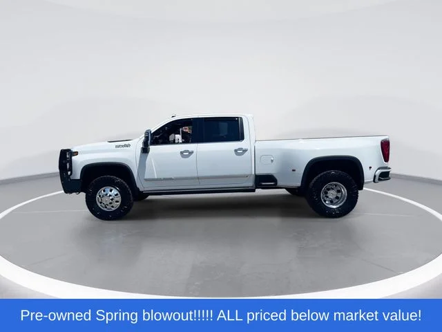 Used 2025 White Chevrolet High Country image 5