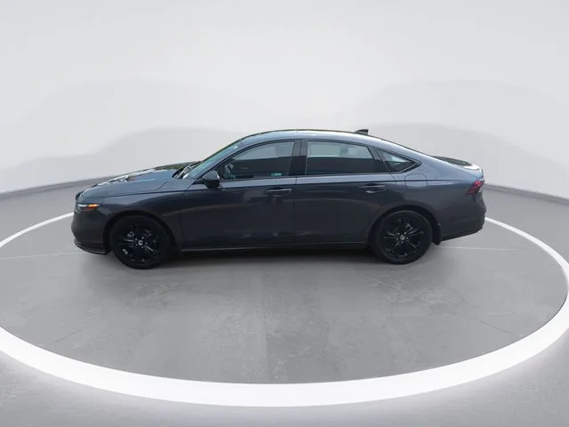 Used 2025 Gray Honda SE image 5