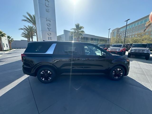 New 2026 Aurora Black Pearl Kia LXS image 8
