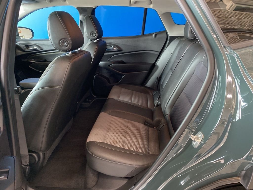 2025 Chevrolet Trax LT - Photo 11