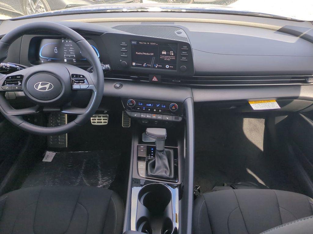 New 2026 White Hyundai SEL Sport Premium image 17