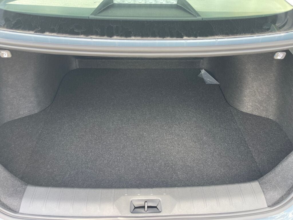 New 2027 Atlantic Gray Metallic Nissan SV image 19