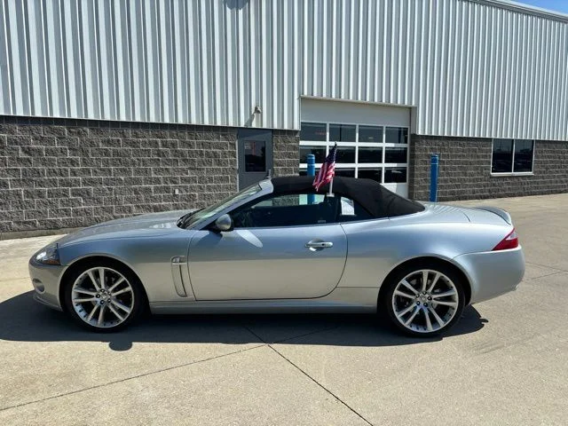 Used 2007 Silver Jaguar Base image 10