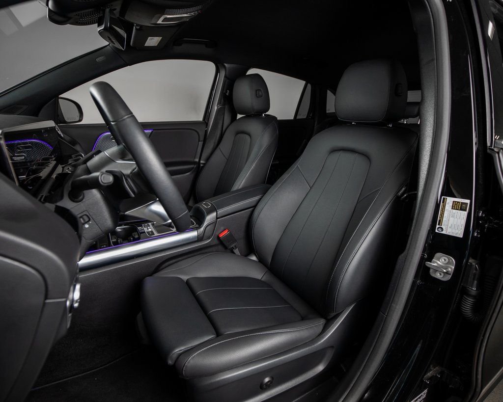Certified Used 2025 Black Mercedes-Benz GLA 250 image 5