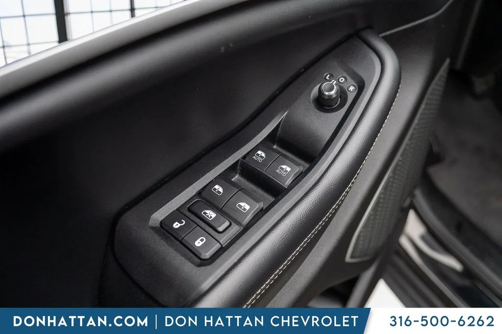 Used 2023 Black Jeep Limited image 21