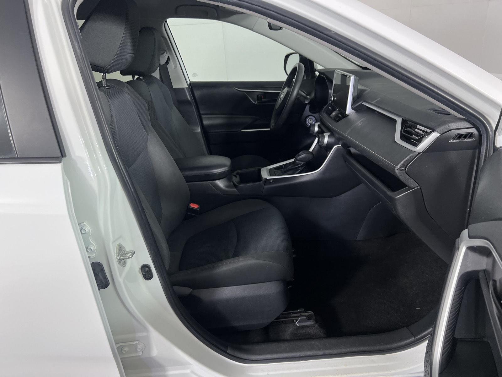 Used 2023 Ice Cap Toyota LE image 21