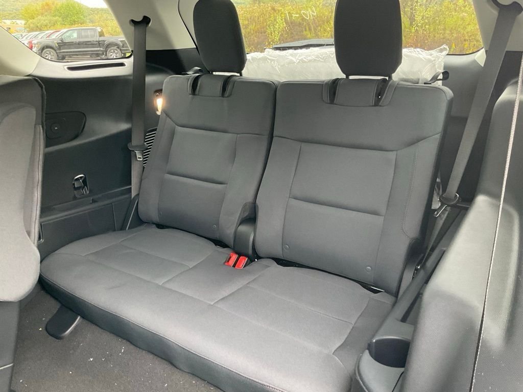 New 2026 Carbonized Gray Metallic Ford Active image 15