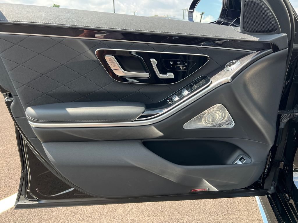 Certified Used 2022  Mercedes-Benz S 580 image 11