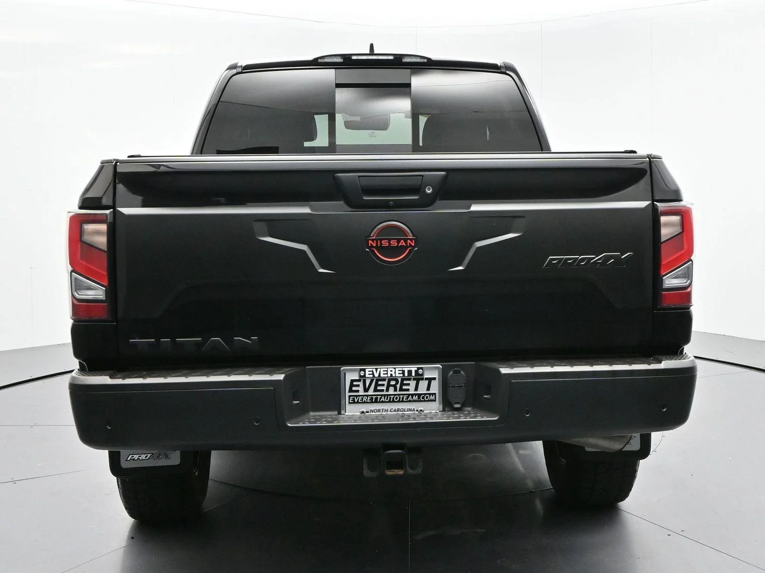 Used 2024 Super Black Nissan PRO-4X image 6