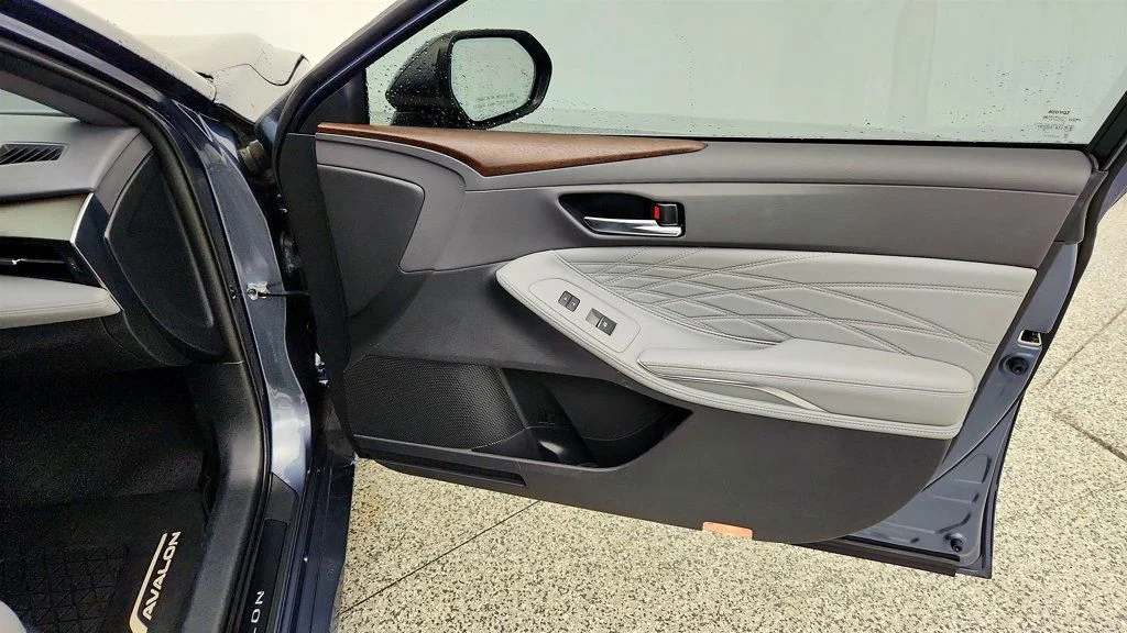 Used 2019 Harbor Gray Metallic Toyota Limited w/ Advanced Safety Package image 26