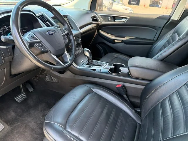 Used 2017 Gray Ford SEL image 18
