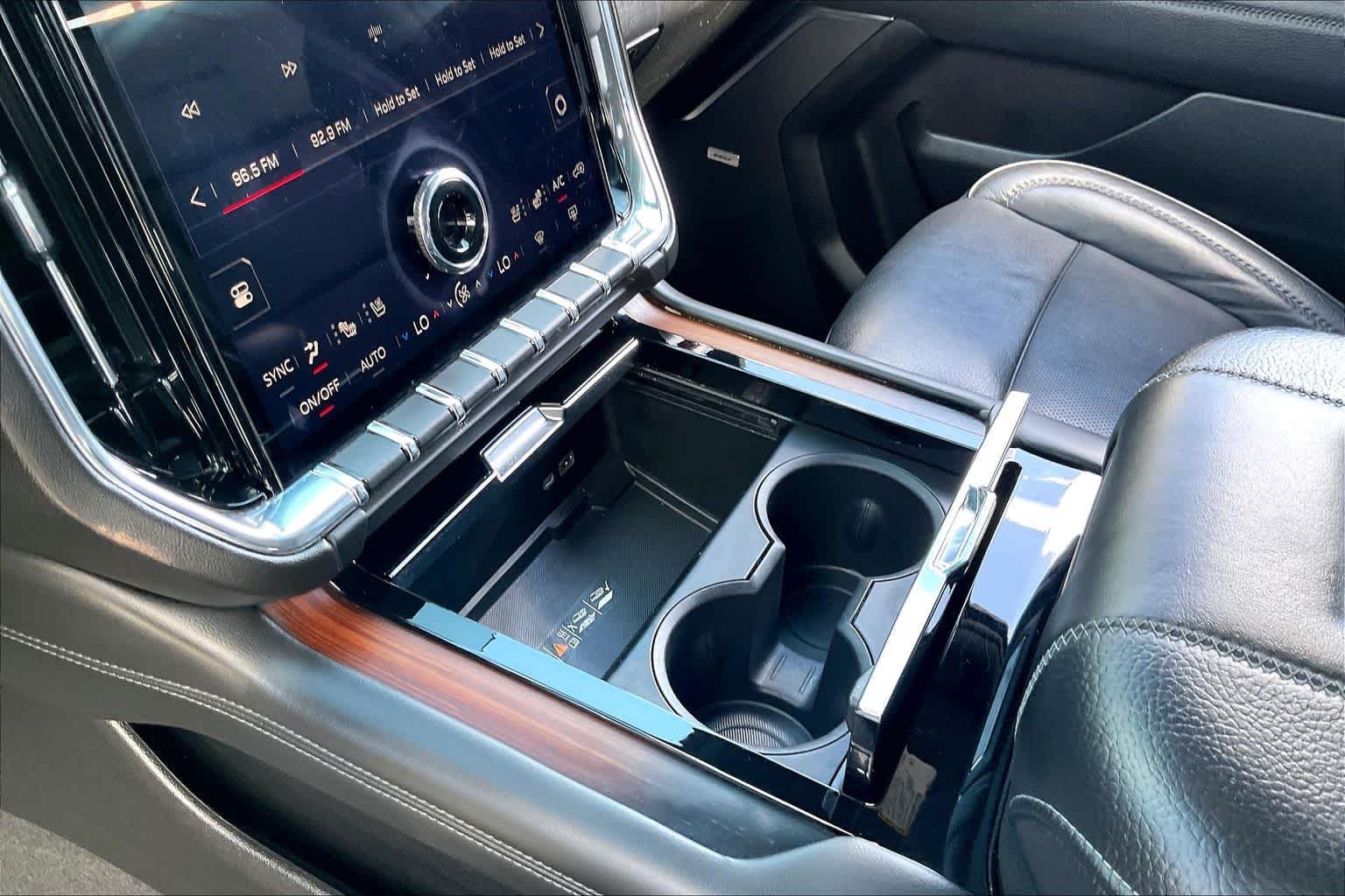 Used 2025 Sterling Metallic GMC Denali image 15