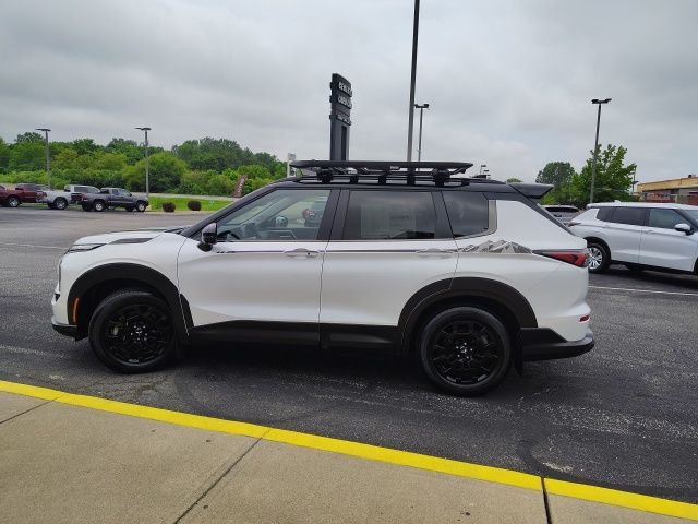New 2025 White Mitsubishi Trail Edition image 4