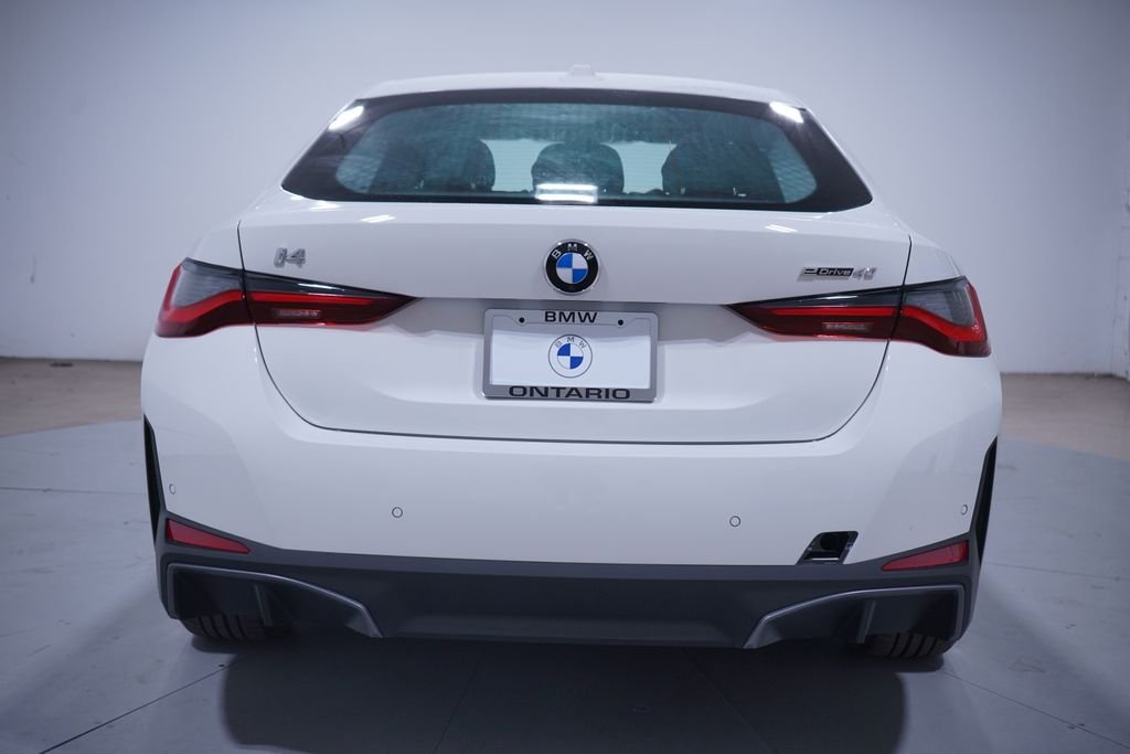 New 2026 Alpine White BMW eDrive40 image 5