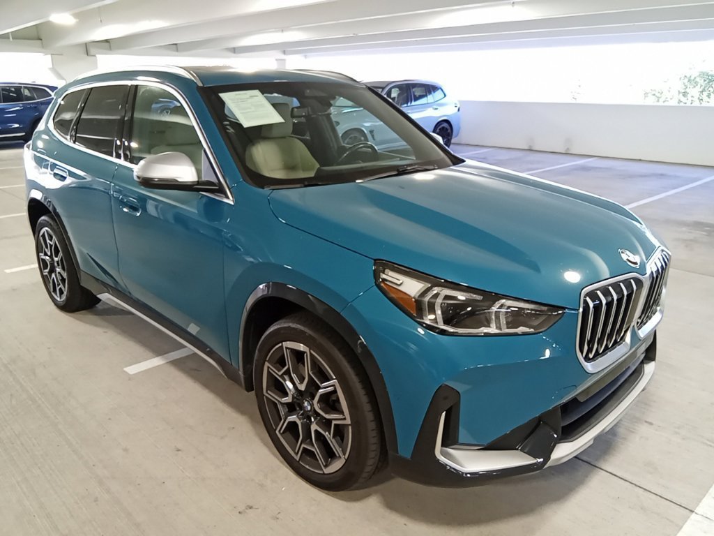 Used 2023 Blue Bay Lagoon Metallic BMW xDrive28i image 3