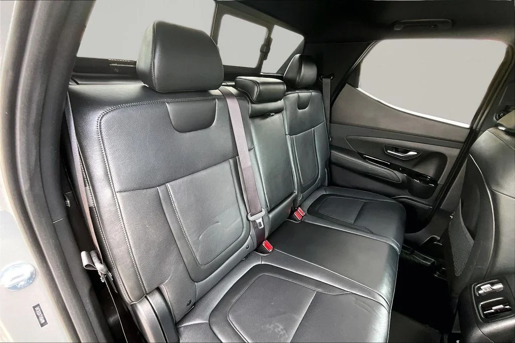 Used 2026 Hampton Gray Hyundai Limited image 28