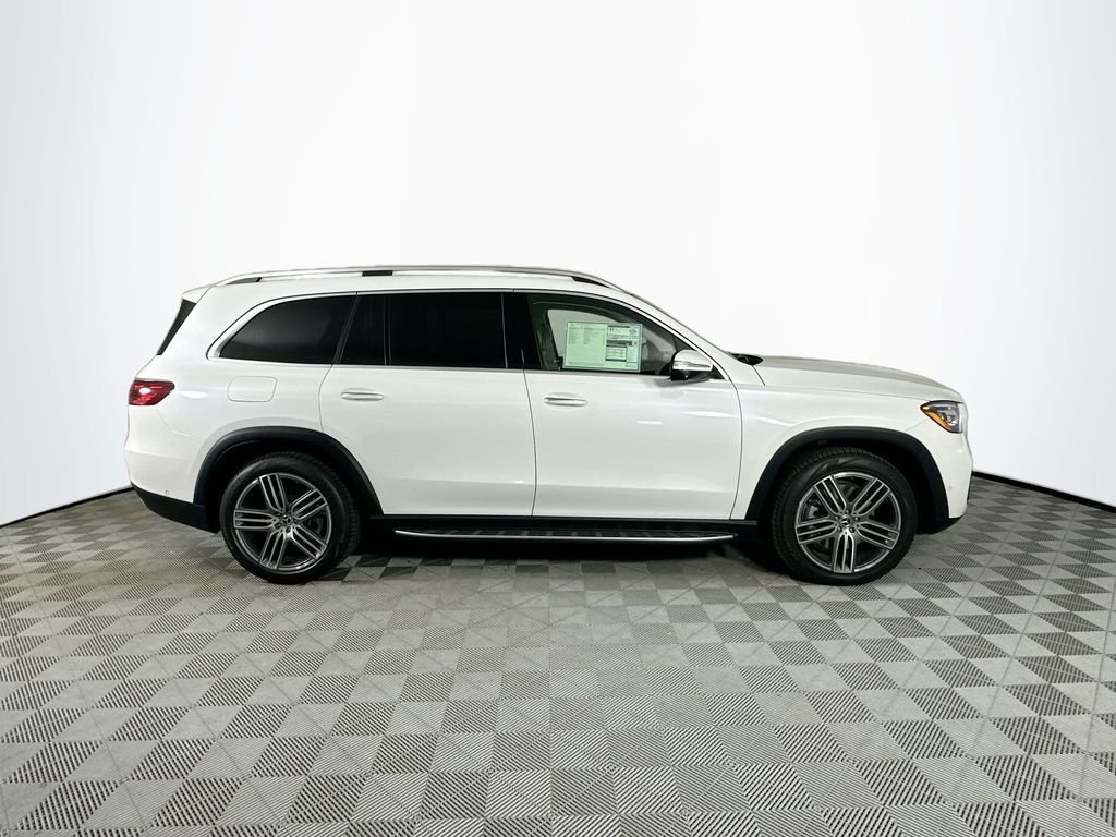 New 2026 MANUFAKTUR Moonlight White Metallic Mercedes-Benz GLS 450 image 8