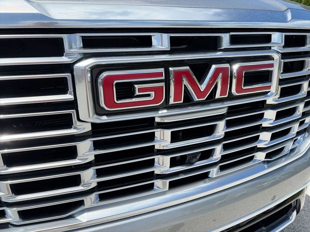 2026 GMC Yukon XL Denali - Photo 37