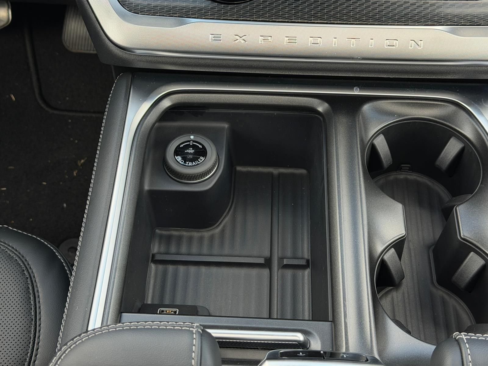 New 2026 Gray Ford Platinum image 17