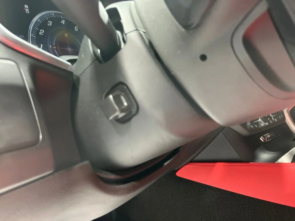 Used 2016 Arctic White Chevrolet Stingray image 22