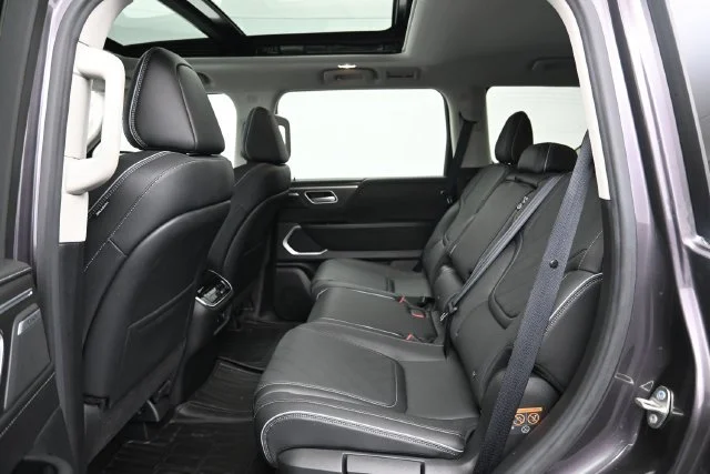 Used 2025 Anthracite Gray INFINITI LUXE image 22