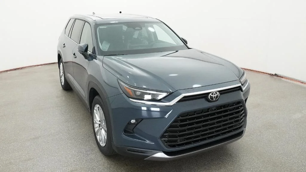 New 2026 Storm Cloud Toyota Platinum image 46