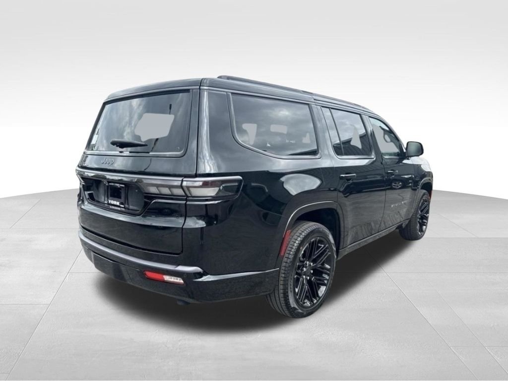 New 2026 High Gloss Black Exterior Paint Jeep Limited Reserve image 5