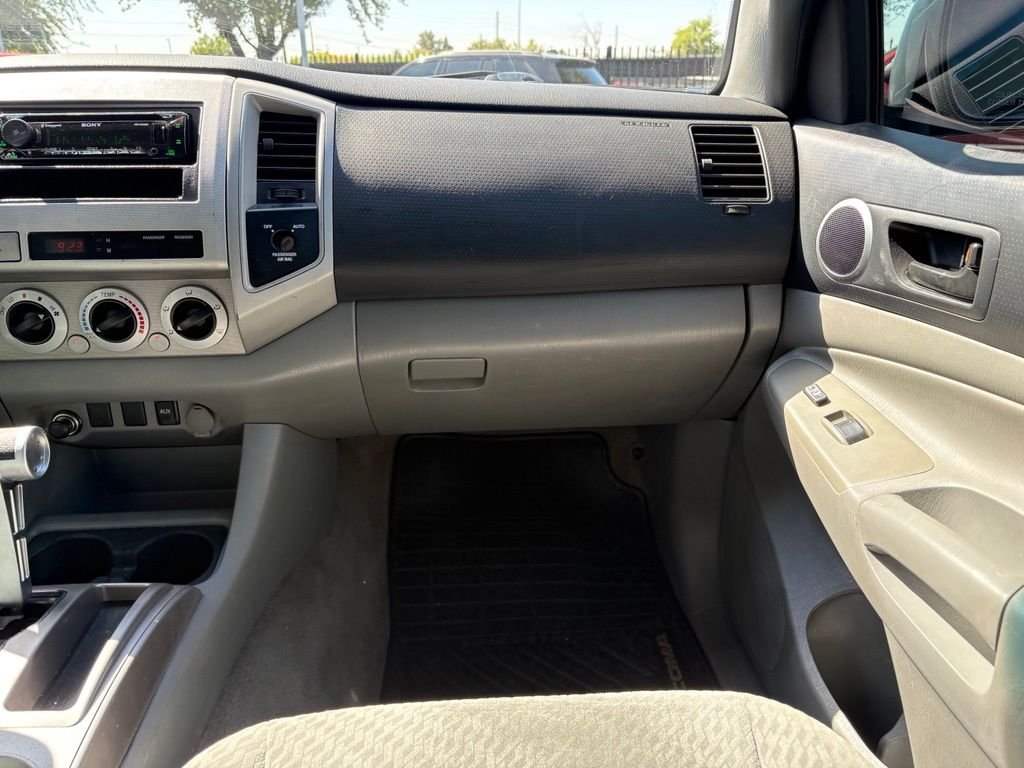 Used 2011 White Toyota PreRunner V6 image 6