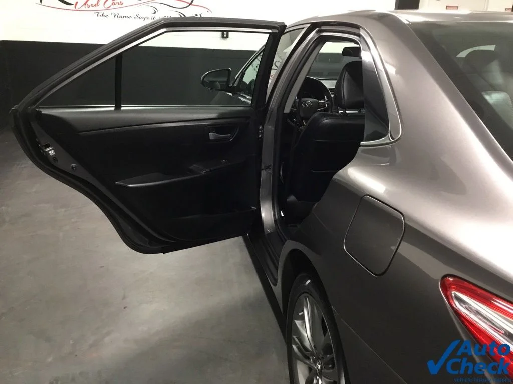 Used 2017 Gray Toyota SE image 27