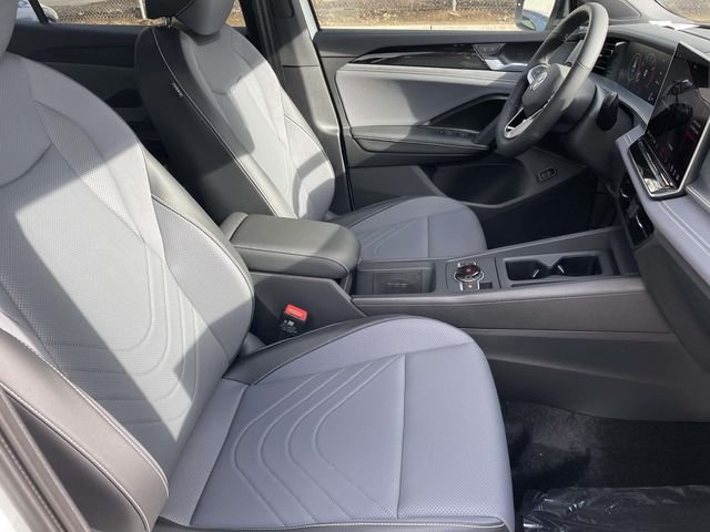 New 2026 White/off-white Volkswagen 2.0T SEL R-Line Turbo image 25