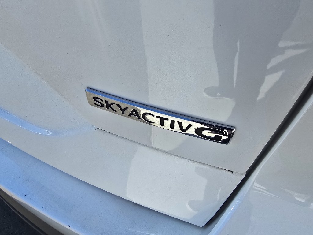 Used 2022 Snowflake White Pearl Mica Mazda 2.5 S Preferred Package image 11