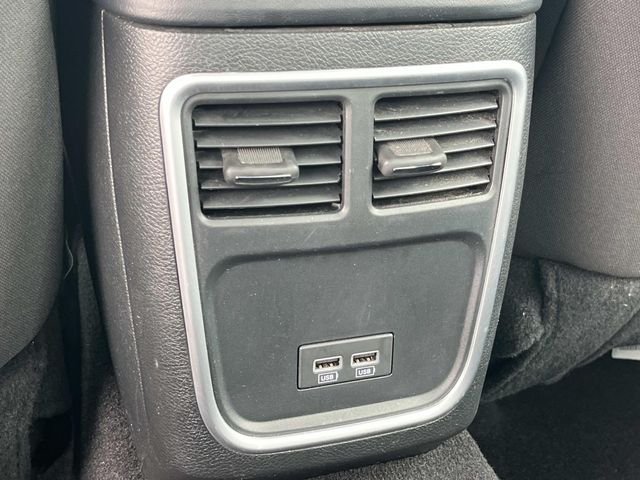 Used 2023 White Dodge SXT image 16