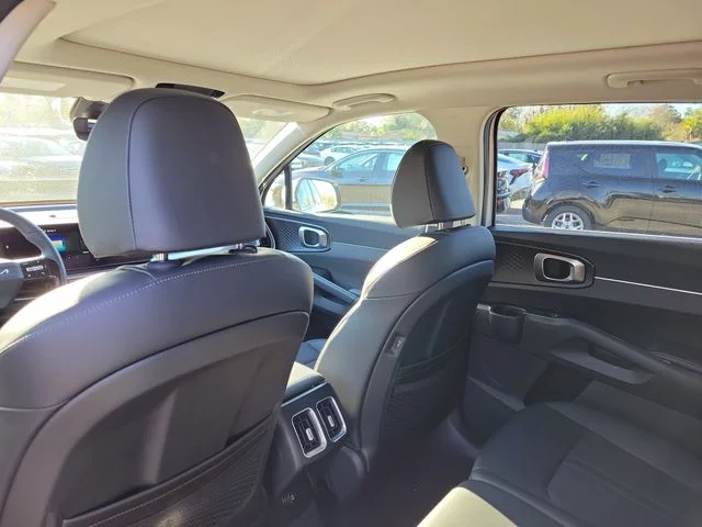 New 2026 Glacial White Pearl Kia S image 24