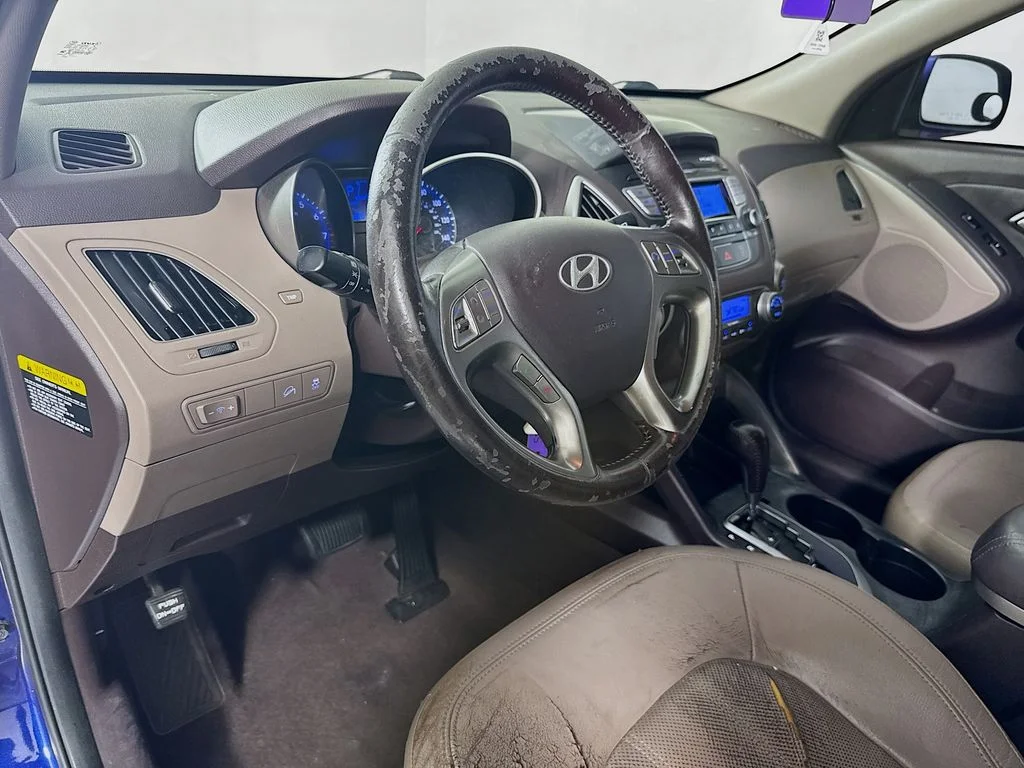 Used 2010 Blue Hyundai Limited image 9