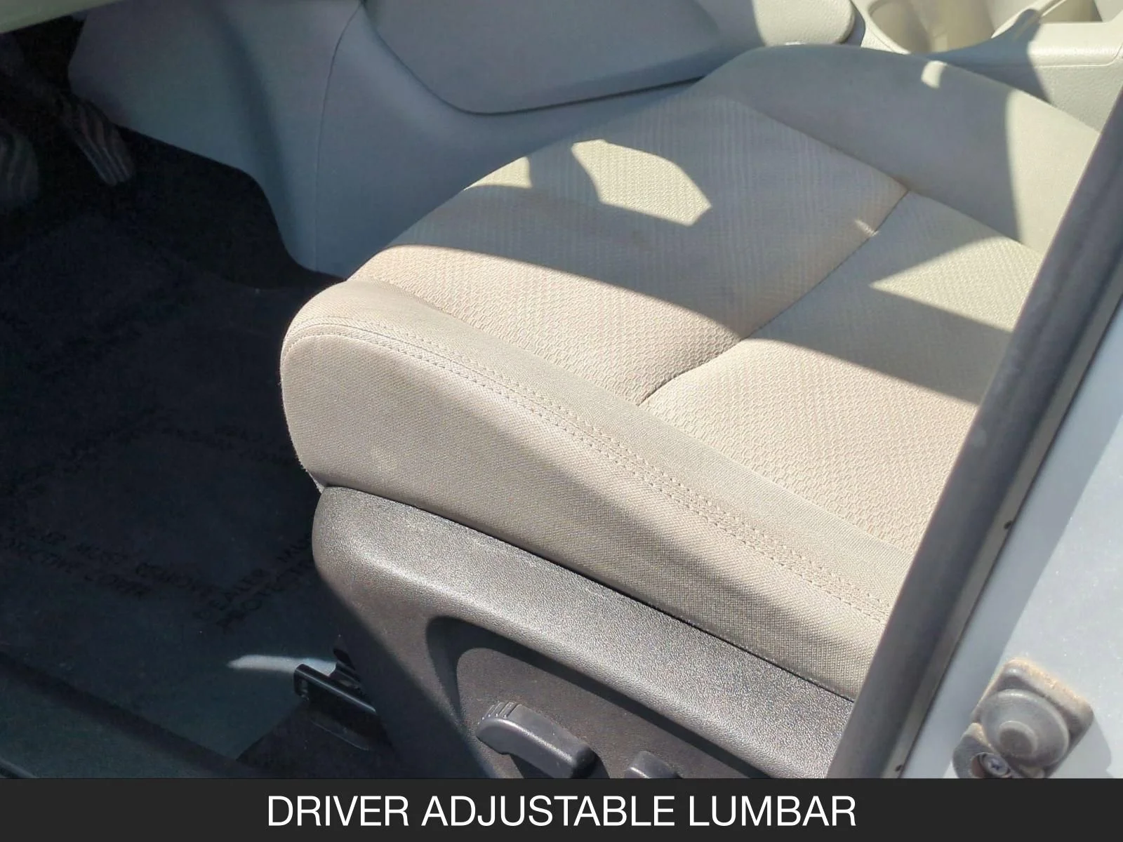 Used 2020 Brilliant Silver Metallic Nissan SV image 15