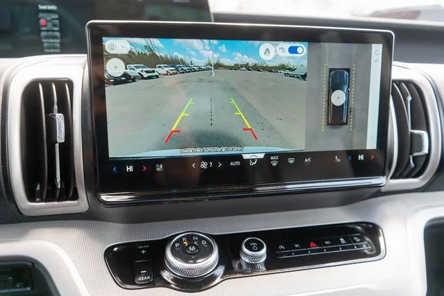 Used 2025 White Ford Active image 24