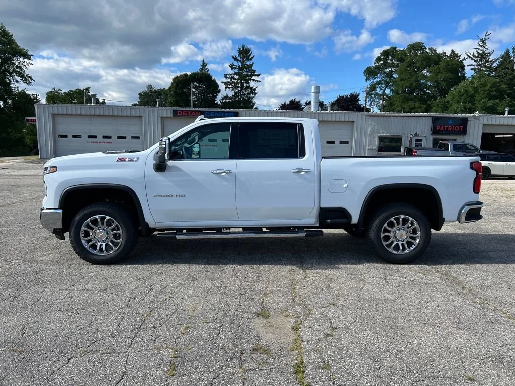 2025 Chevrolet Silverado 2500 HD LTZ - Photo 5