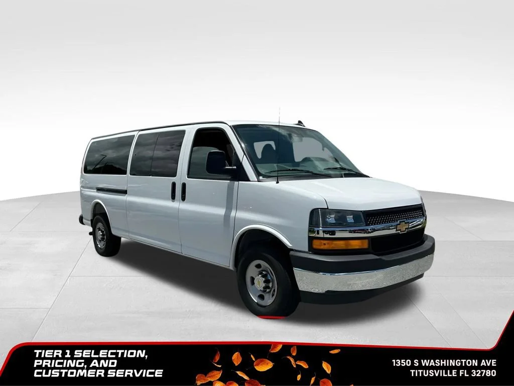 Used 2025 Summit White Chevrolet 1LT image 12