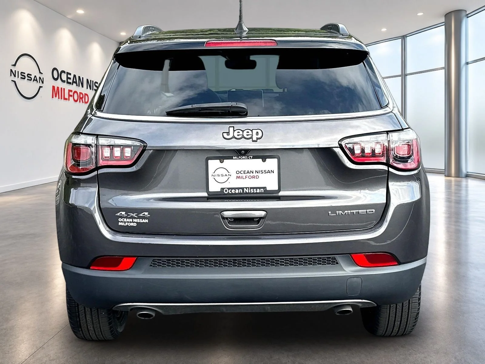Used 2023 Crystal Metallic Jeep Limited image 6