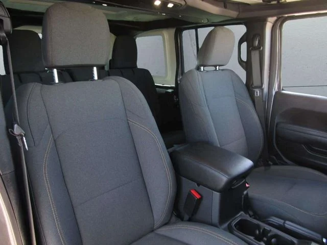 Used 2026 Crystal Metallic Jeep Sport image 10