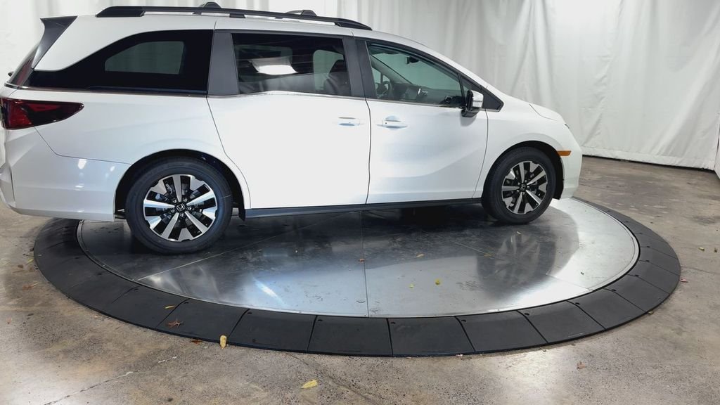 2026 Honda Odyssey EX-L - Photo 9
