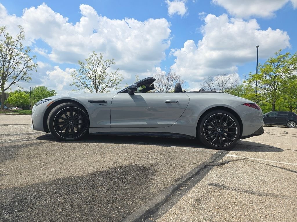 Certified Used 2024 MANUFAKTUR Alpine Gray Mercedes-Benz SL 43 AMG® image 13