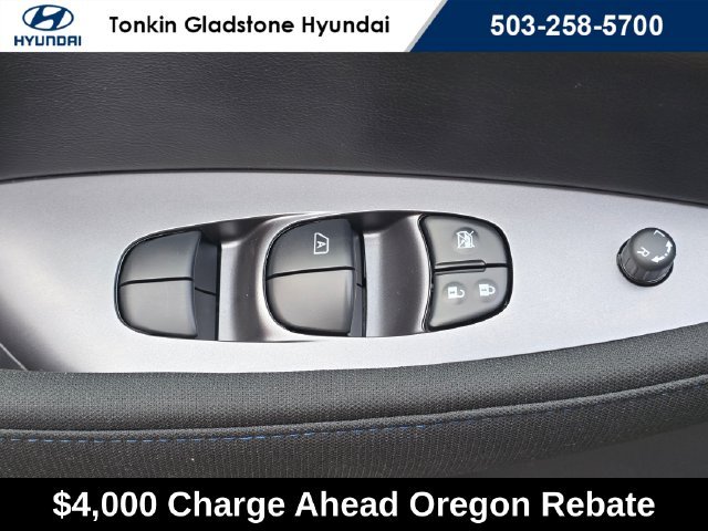 2025 Nissan Leaf S - Photo 23